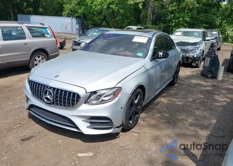 2018 Mercedes-Benz E 300 4Matic z USA, uszkodzony, nr VIN WDDZF4KB9JA445012